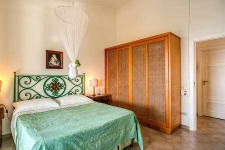 Gocce Villas - Sunshine Villa Масса-Лубренсе Екстер'єр фото